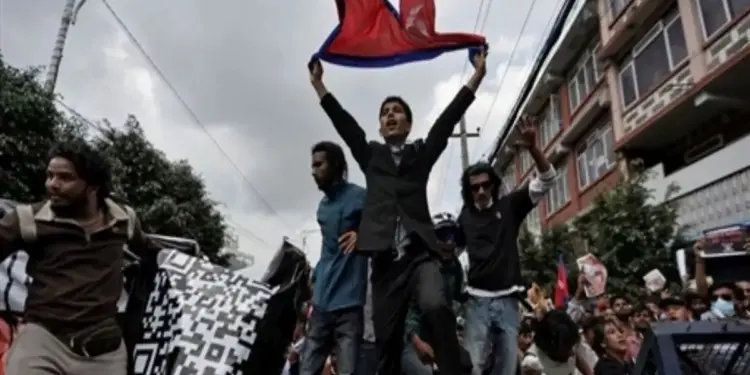 Thousands of Indians stranded badly amid the ongoing protests in Nepal, security in Bihar increased