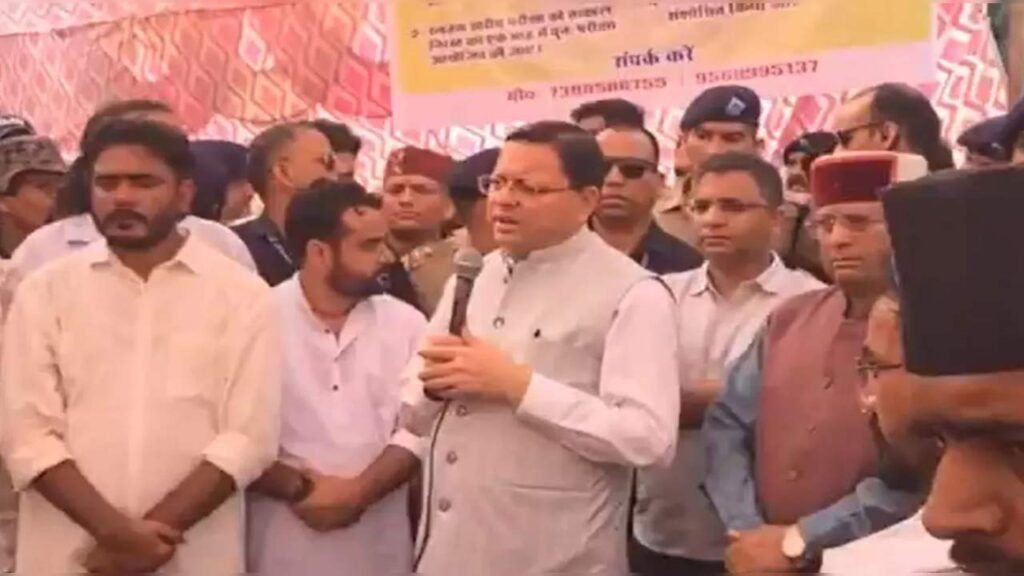 UK Paper Leak: Will CM Dhami Convene a CBI meeting in the paper leak case? He assured the youths | Uttarakhand Paper Leak: CM Dhami will hold CBI meeting in paper leak case? Assurance given to the youth News Track in Hindi