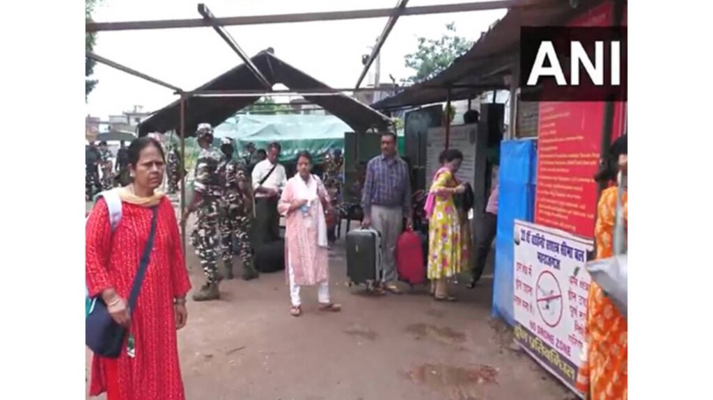 UP police on high alert in border districts, helpline number released for Indian citizens trapped in Nepal