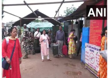 UP police on high alert in border districts, helpline number released for Indian citizens trapped in Nepal