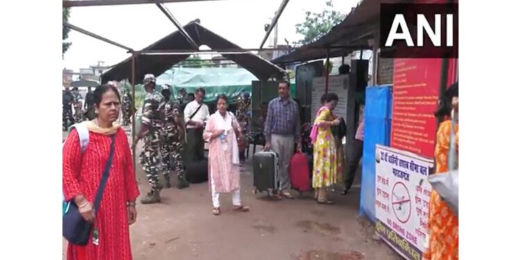 UP police on high alert in border districts, helpline number released for Indian citizens trapped in Nepal