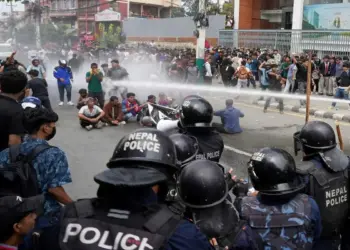 Uncontrolled situation in Nepal, curfew in many cities, Government of India released warning