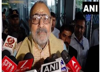 Union Minister Giriraj Singh attacked TMC, said- "Working to make Bengal to Bangladesh"