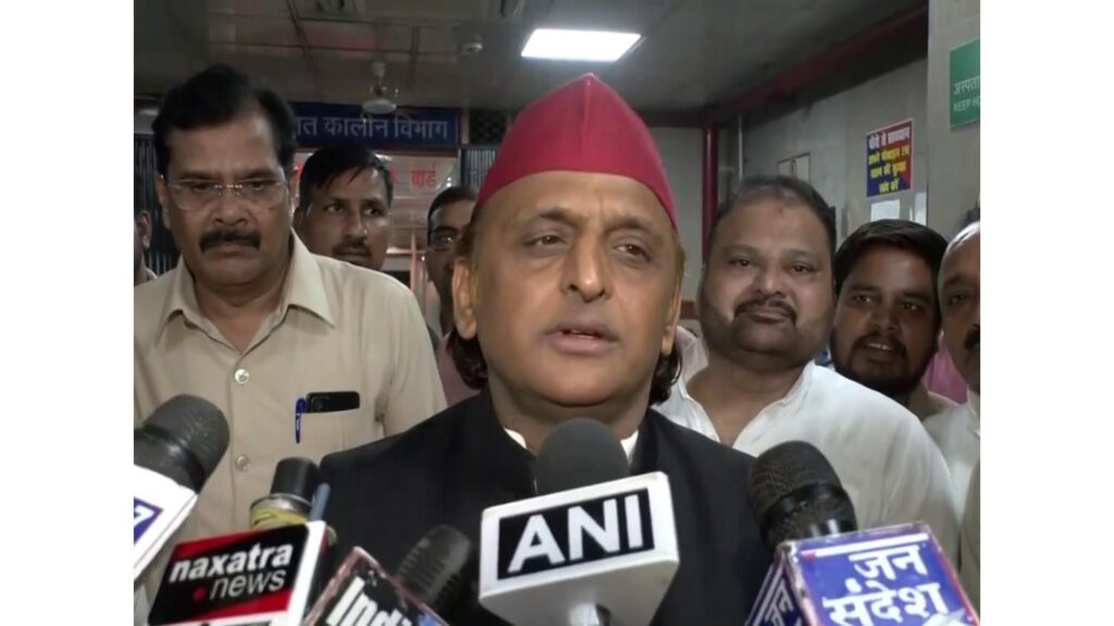 Uttar Pradesh: Akhilesh Yadav criticized the UP government on the death of a young man, "This is not the first incident, law and order in Gorakhpur is being demolished"