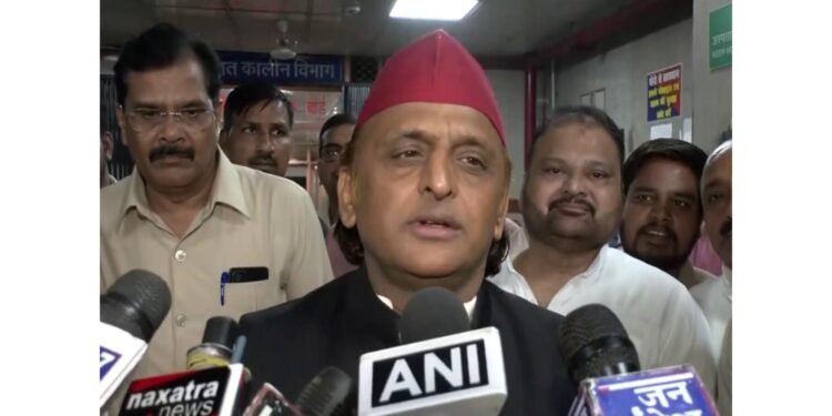 Uttar Pradesh: Akhilesh Yadav criticized the UP government on the death of a young man, "This is not the first incident, law and order in Gorakhpur is being demolished"