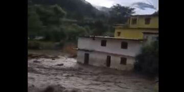 Uttarakhand: Cloud burst in Nandanagar, six houses completely damaged, seven people missing, two rescued