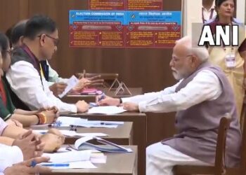 Voting starts for Vice President elections, PM Modi cast first vote, direct contest between Radhakrishnan-Raody