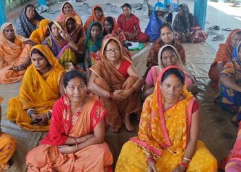 We cannot contain our joy women say before receiving the ten Thousand Crore Grant | Bihar News: 'Not the place of our happiness', women spoke before getting an amount of 10 thousand rupees. News Track in Hindi