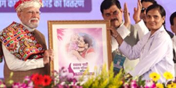 Wishing Prime Minister Modi from all over the country and abroad on birthday, PM said- You are all my family