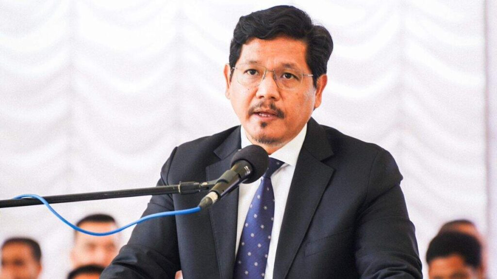 big news! Eight ministers resigned together; Chief Minister met Governor