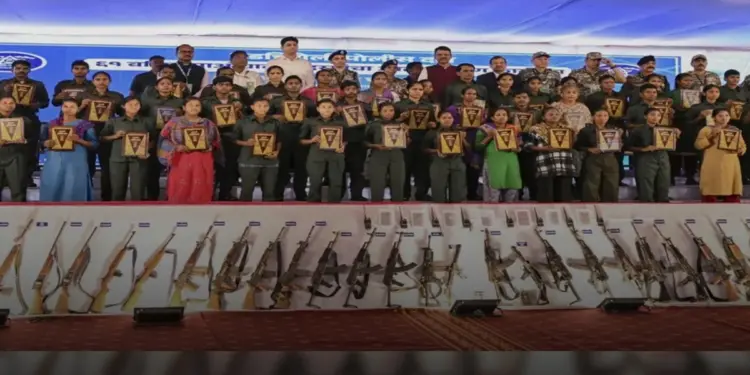 170 Naxalites Surrender In Chhattisgarh: Major success in the fight against Naxalism, 170 Naxalites surrender in Chhattisgarh, Major success in the fight against Naxalism, 170 Naxalites surrender in Chhattisgarh