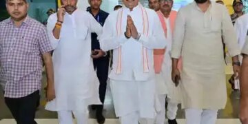 बिहार चुनाव सह-प्रभारी बनने के बाद पहली बार पटना पहुंचे केशव प्रसाद मौर्य, ओवैसी और कांग्रेस पर साधा निशाना