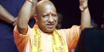 CM Yogi said - Help those who cannot buy lamps and sweets on Diwali.