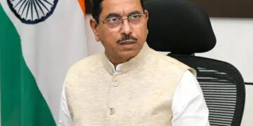 पीएम मोदी के नेतृत्व में किसान तेजी से इनोवेशन और क्लीन एनर्जी को अपना रहे : प्रल्हाद जोशी