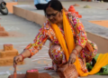 The great festival of Sun worship started from today with the proclamation of 'Chhath Maiya Ki Jai', altars started being built on the banks of river Gomti, see photos.