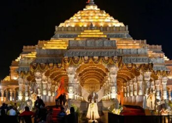 After consecration, now flag hoisting... 37 years resolution fulfilled, said VHP in-charge