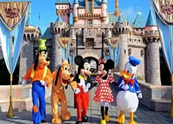 60-year-old woman dies suddenly during scary ride at Disneyland
