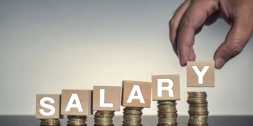 8th Pay Commission Update:&nbsp;चपरासी से लेकर IAS ऑफिसर तक, कितनी बढ़ेगी सैलरी? जानें 8वें वेतन आयोग की पूरी डिटेल्स