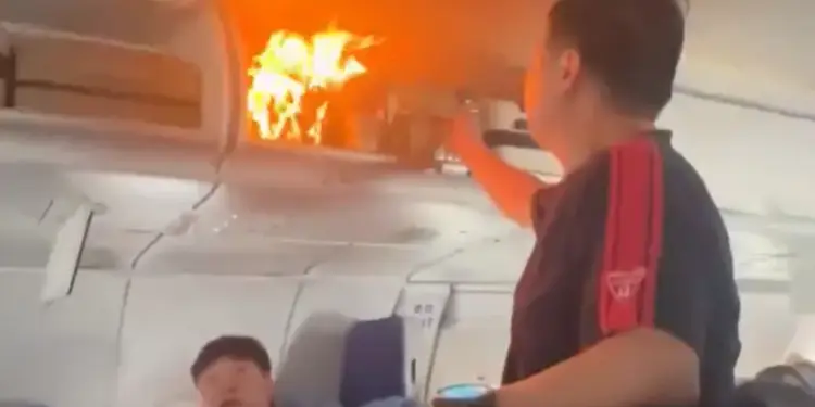 A sudden fire broke out in the battery kept in the hand bag of a flight passenger. All lives saved due to emergency landing.