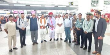 A team of 38 progressive farmers from Rajasthan left for Denmark, the Animal Husbandry Minister and three ministers and officials are also in this team.