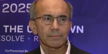 AI is reshaping businesses across various sectors: Tarun Khanna