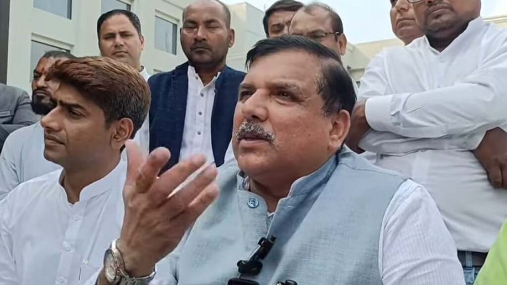 Aap Leader Sanjay Singh Slams Up Govt for Bulldozer Politics in Gorakhpur | Gorakhpur News: Sanjay Singh said in Gorakhpur- 'Government targeting Muslims in UP' | News Track in Hindi