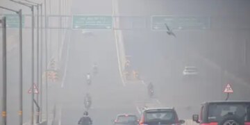 Air pollution in Delhi: Doctor said, 'Problems of cough, cold, insomnia and eye irritation have increased'
