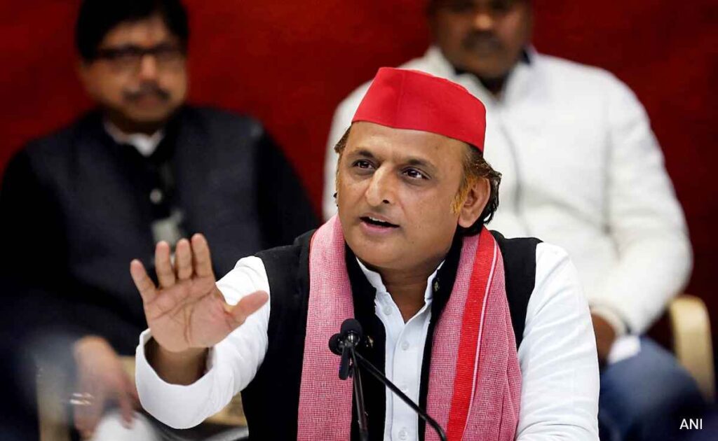 Akhilesh Yadav's Facebook account restored, made the first post about 'Sampoorna Kranti'