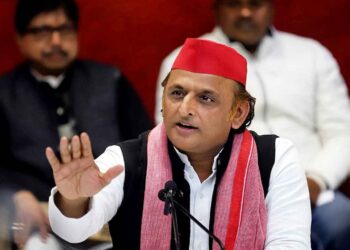 Akhilesh Yadav's Facebook account restored, made the first post about 'Sampoorna Kranti'