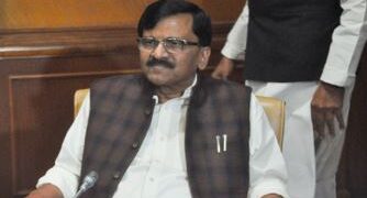 "All-party" delegation including Pawar, Raj, Uddhav will meet the Chief Electoral Officer: Sanjay Raut gave information
