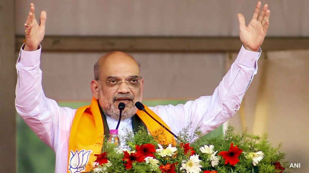 Amit Shah Targets Lalu-Rahul in Bihar Rally, Highlights 'Jungle Raj' and Promises NDA Victory. 32 thousand kidnappings, 12 massacres! Amit Shah shouted for the victory of NDA, made a direct attack on Lalu-Rahul. News Track in Hindi