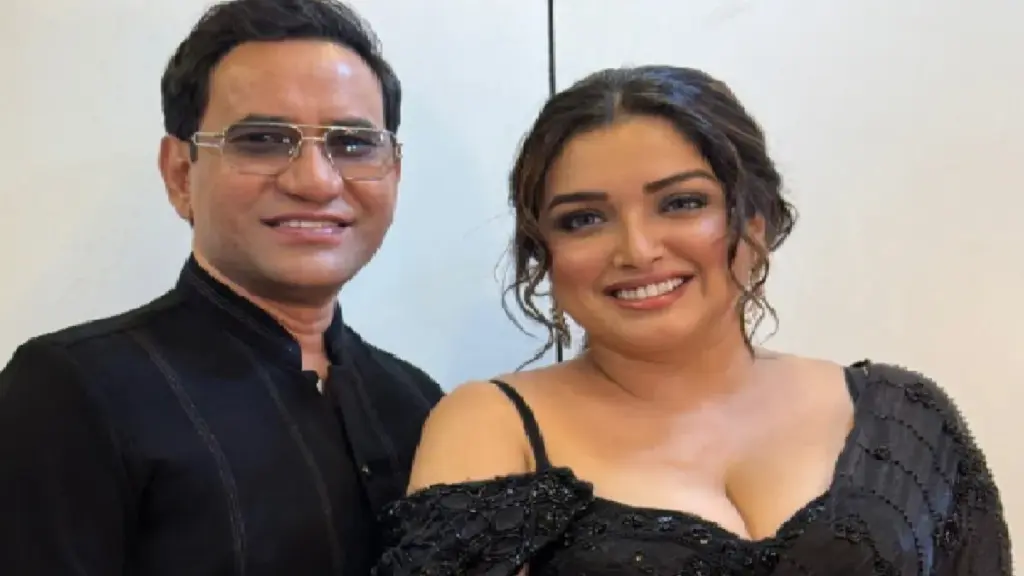 Amrapali Dubey and Nirahua got the best honour, know the complete details
