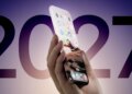 Apple का अगला चमत्कार! iPhone 20 को लेकर आ गया सबसे बड़ा अपडेट,&nbsp;नहीं होंगे कोई बटन मिलेगा ​​​​​​फुल टच और AI कंट्रोल्ड एक्सपीरियंस