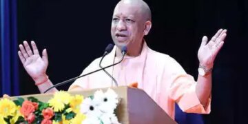 सफाई कर्मचारी के साथ अप्रिय घटना पर 35 से 40 लाख रुपए देने की करेंगे व्यवस्था : सीएम योगी