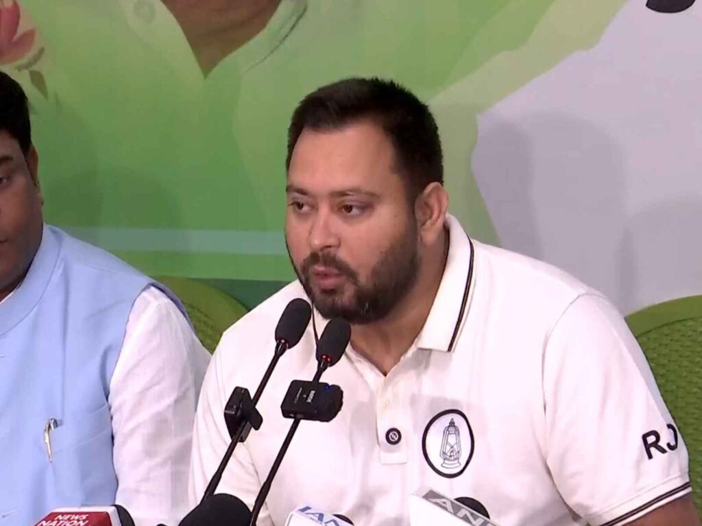 BJP showed contempt and thumb to Bihar, now people are desperate for change: Tejashwi Yadav