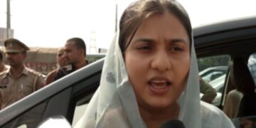 Bareilly Violence Livevideo | SP Delegation Stopped | â € ˜i love mohammadâ € ™ Poster Row | UP Communal Tension | , Bareilly Violence: From Iqra Hasan to Burke ..., Bareilly violence was stopped on the border. News Track in Hindi