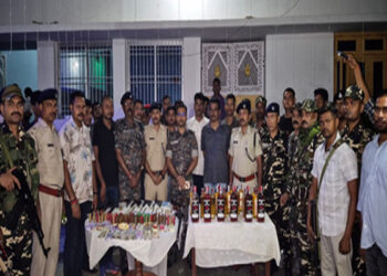 Bihar: A large number of weapons recovered in Motihari before elections, couple arrested