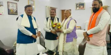 Bihar Election 2025: NDA Seat Sharing Talks With Jitan Ram Manjhi and Dharmendra Pradhan | Big stir in NDA! Suddenly Dharmendra Pradhan reached Manjhi's house, big planning on seat sharing. News Track in Hindi