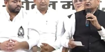 Bihar Elections 2025: Tejashwi Yadav will be the CM face of Grand Alliance, Mukesh Sahni will be the Deputy Chief Minister, Gehlot asked - NDA should tell who is their leader?