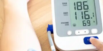 Blood pressure increases suddenly, Ayurveda has written measures to avoid this 'silent killer'.