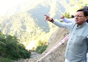 CM Dhami inspected Champawat Tanakpur route ordered permanent fix for Swala danger zone. CM Dhami inspected Champawat-Tanakpur road, gave instructions for permanent solution in Swala Danger Zone. News Track in Hindi