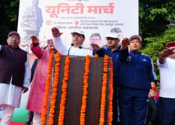 CM Pushkar Singh Dhami Flags Off Unity March Walkathon, Pays Tribute to Sardar Patel. Chief Minister Pushkar Singh Dhami inaugurated the Unity March Walkathon, paid tribute to Sardar Patel. News Track in Hindi