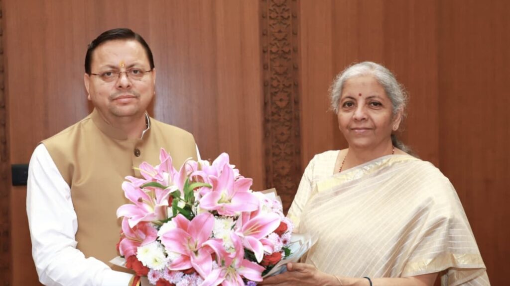 CM Pushkar Singh Dhami meets Finance Minister Nirmala Sitharaman discusses key projects for state. Chief Minister Pushkar Singh Dhami discussed the development of Uttarakhand with Finance Minister Nirmala Sitharaman. News Track in Hindi