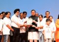 CM Pushkar Singh Dhami's Commented Move | Honoring works who helped during the disaster | , Uttarakhand News: CM Pushkar Singh Dhami's commendable step, honored workers who cooperate in disaster. News Track in Hindi