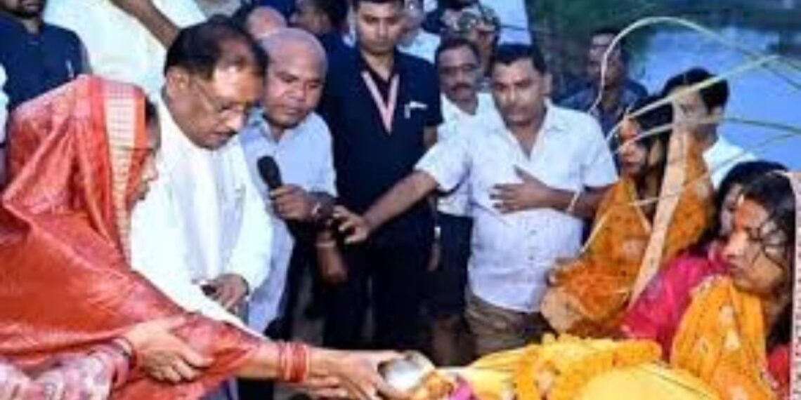 CM Vishnu Dev Sai prays for prosperity in Chhattisgarh on Chhath Puja. Chhath Puja: Happiness and prosperity have come to Chhattisgarh, said CM Vishnu Dev Sai. News Track in Hindi