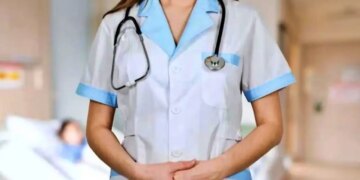 “Came to get my daughter treated, returned with a slap”! Video of female doctor of civil hospital went viral, people said – what kind of service is this?
