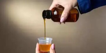 Case of death of children due to phlegm syrup in Chhindwara: Dr. Praveen Soni suspended, police detained