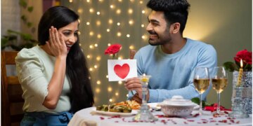 अपनी पसंदीदा लड़की को प्रपोज़ करने से पहले बदल लें ये 5 आदतें! वरना बनने से पहले बिगड़ जायेगी बात, देखे वीडियो&nbsp;  ​​​​