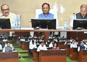 "Chhattisgarh CM Holds Early Collectors Meeting, Orders Strict Measures for Transparent Paddy Procur | Chhattisgarh News: Administration active even during holidays: CM Sai starts Collectors meeting in advance, gives strict instructions | News Track in Hindi