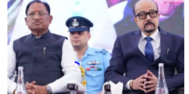 Chhattisgarh pays tribute on Police Memorial Day. Salute to the martyred soldiers on Police Memorial Day, Gov, CM and HM paid tribute. News Track in Hindi